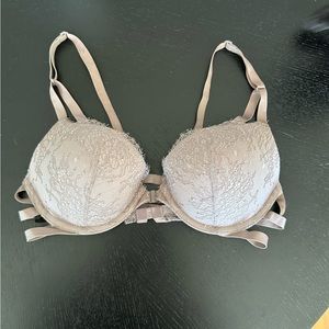 Victoria’s Secret Very Sexy push up bra 34C